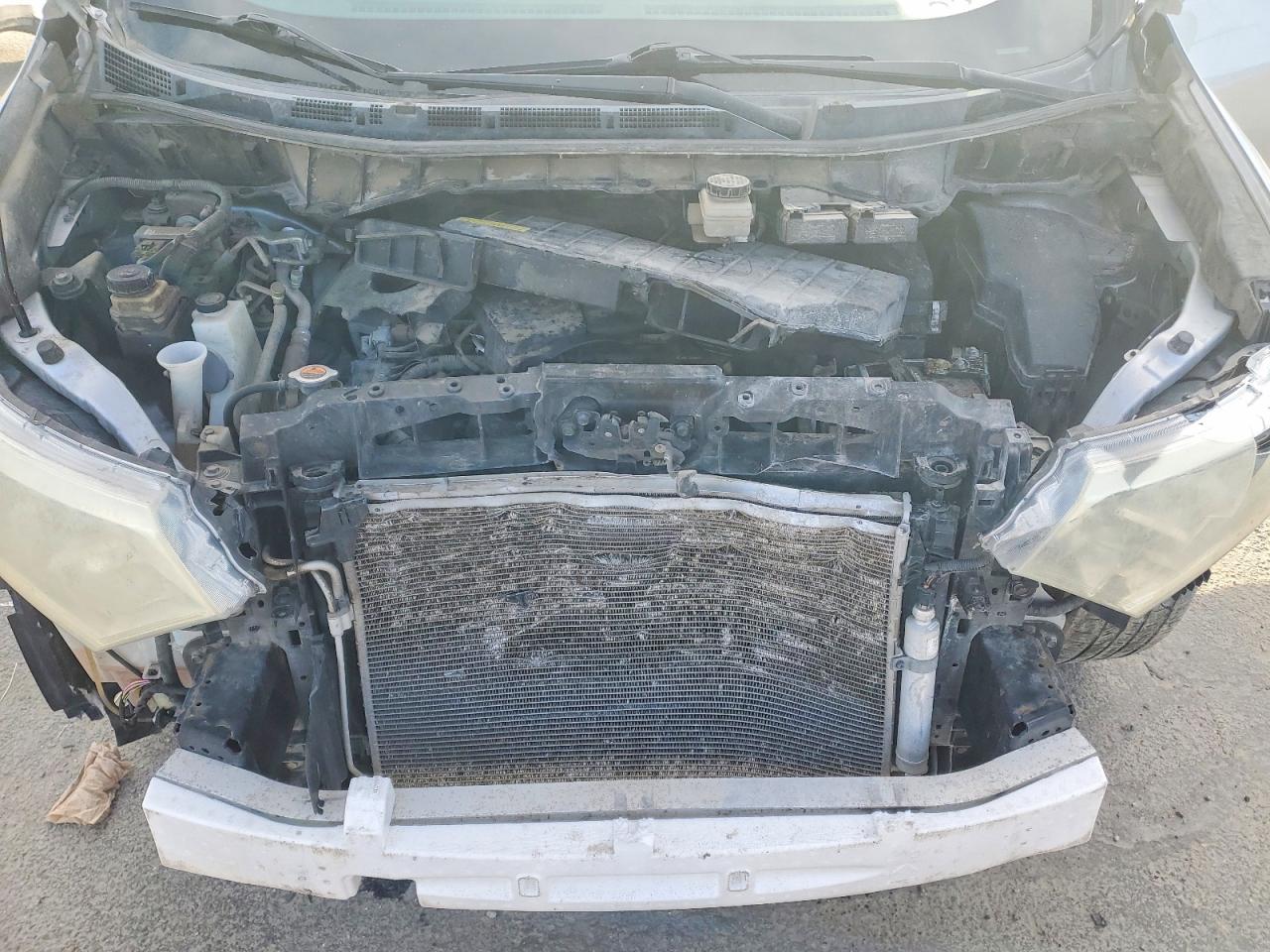 2013 NISSAN QUEST S photo 12