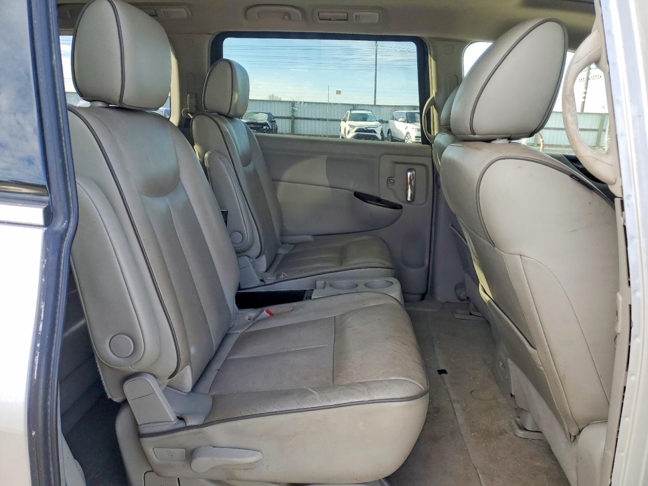 2013 NISSAN QUEST S photo 11