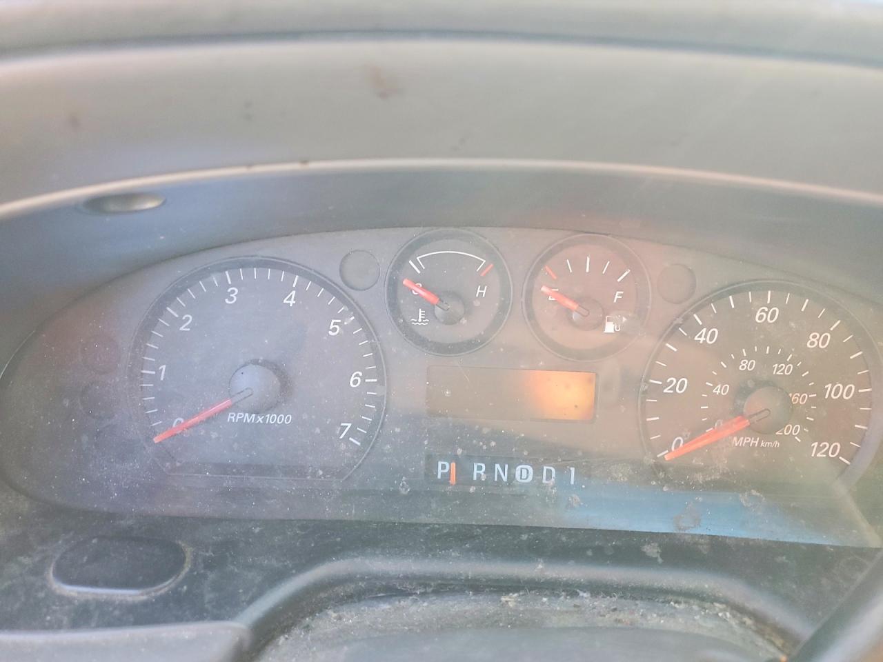 2004 FORD TAURUS SE photo 9