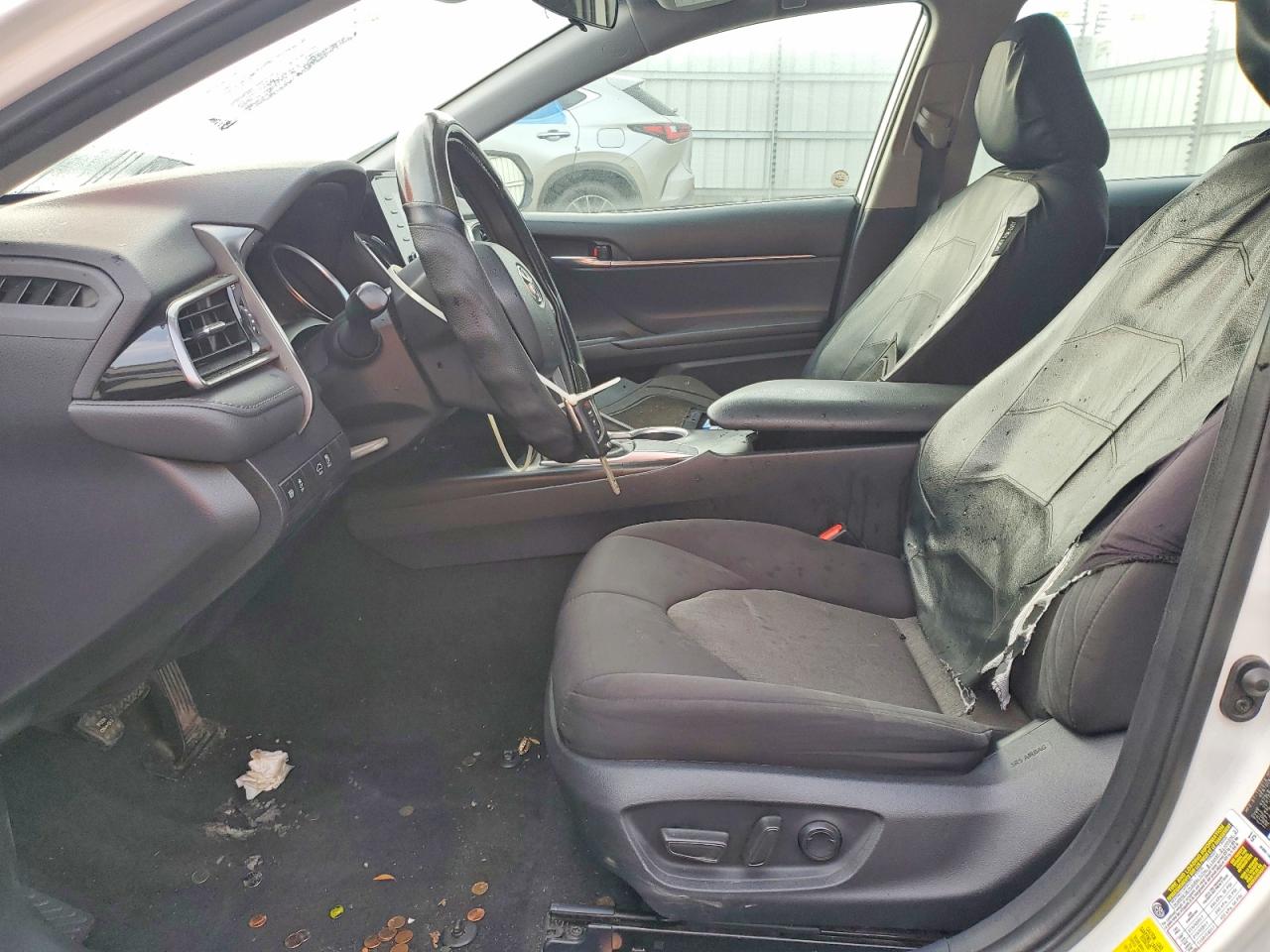 2021 TOYOTA CAMRY LE photo 7