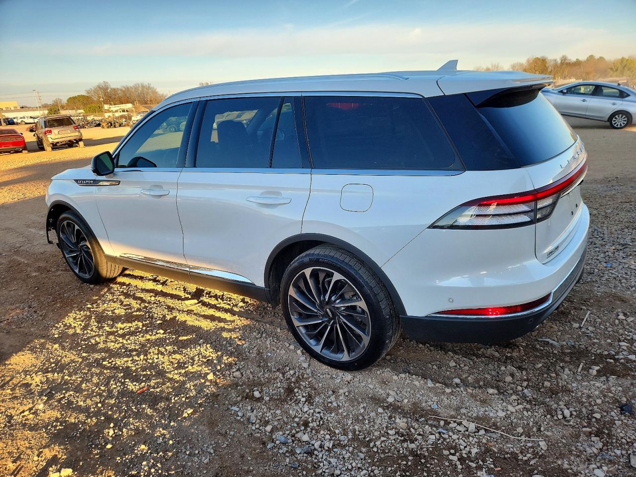 2020 LINCOLN AVIATOR RESERVE photo 2