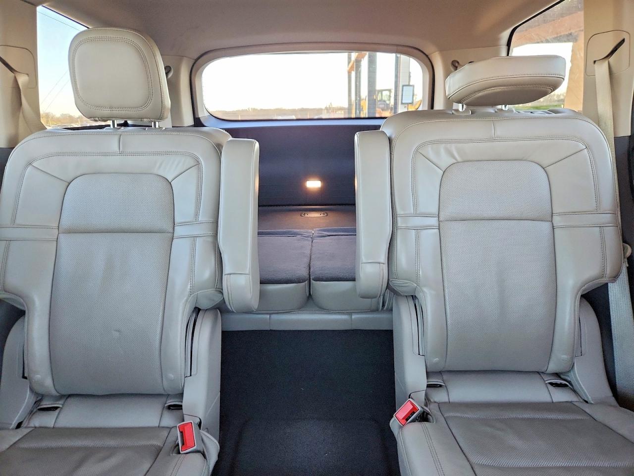 2020 LINCOLN AVIATOR RESERVE photo 10