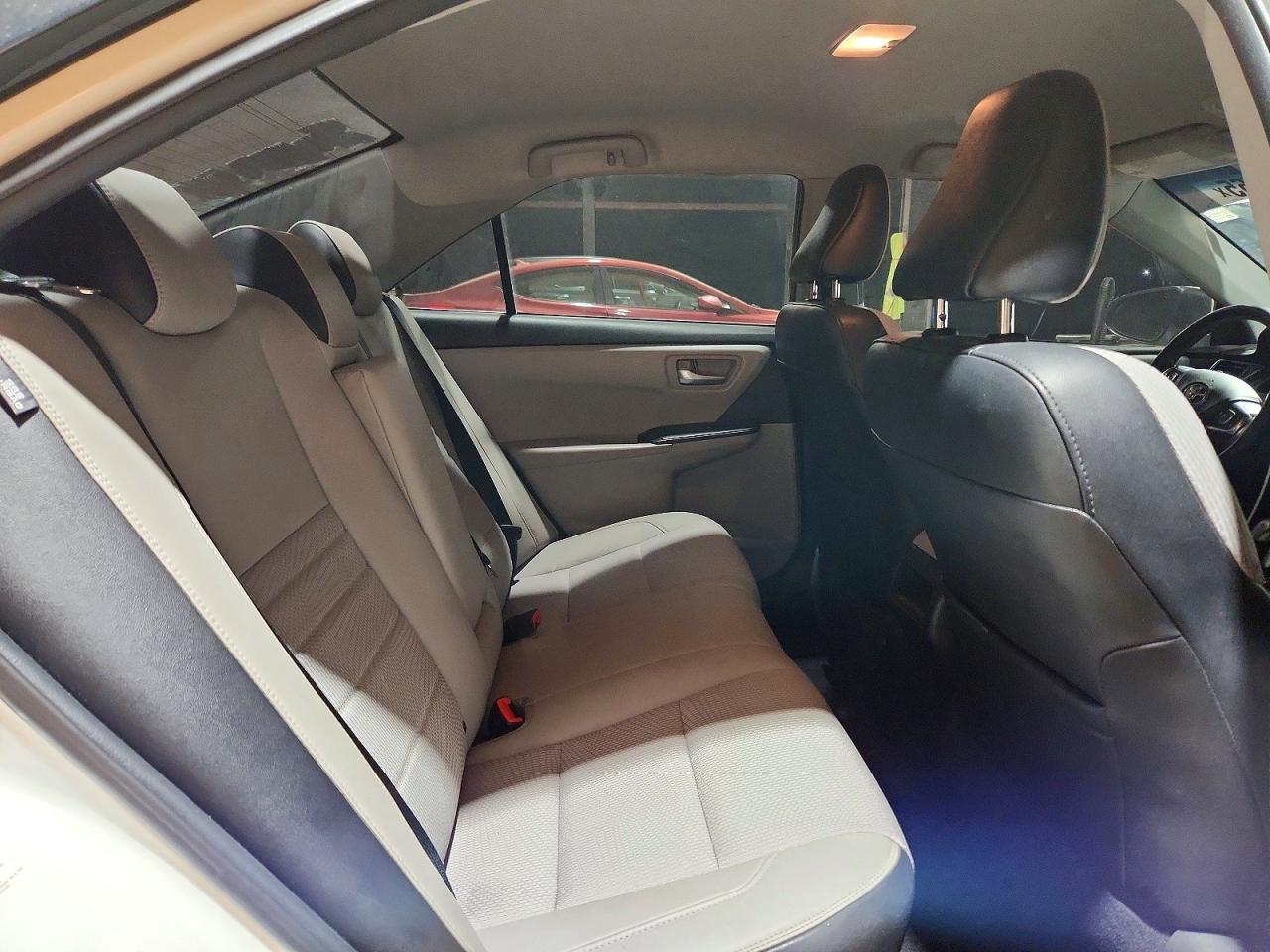2016 TOYOTA CAMRY LE photo 10