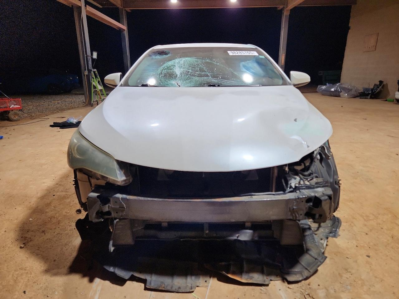 2016 TOYOTA CAMRY LE photo 5