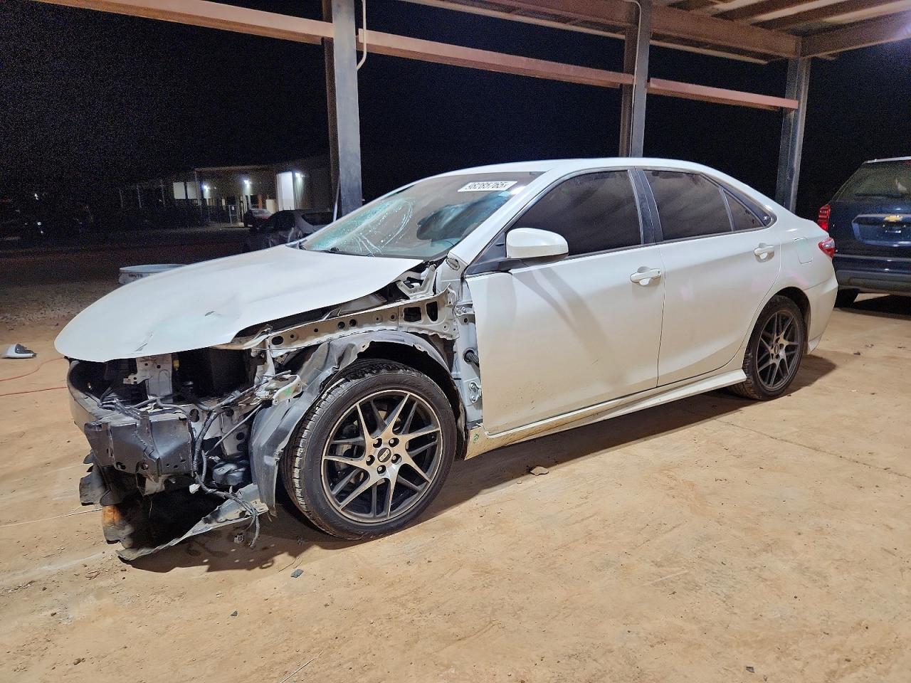 2016 TOYOTA CAMRY