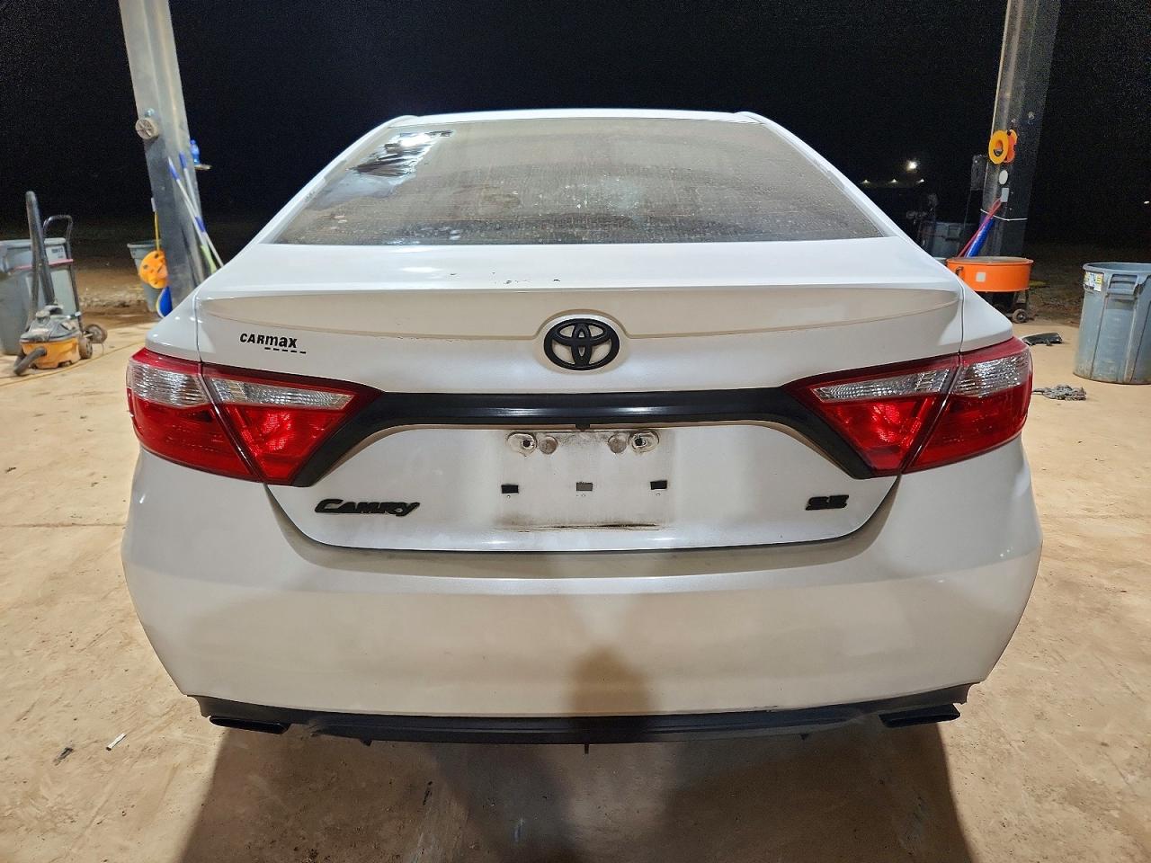 2016 TOYOTA CAMRY LE photo 6