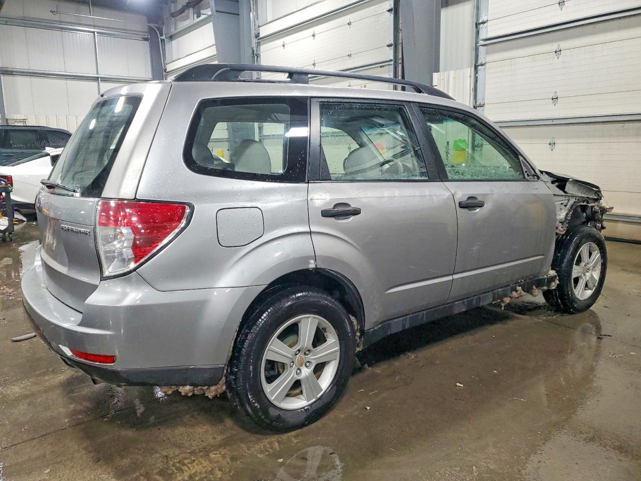 2011 SUBARU FORESTER 2.5X photo 3