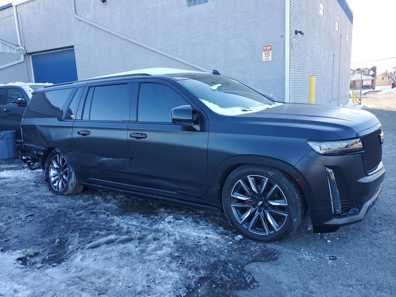 2021 CADILLAC ESCALADE ESV SPORT photo 4