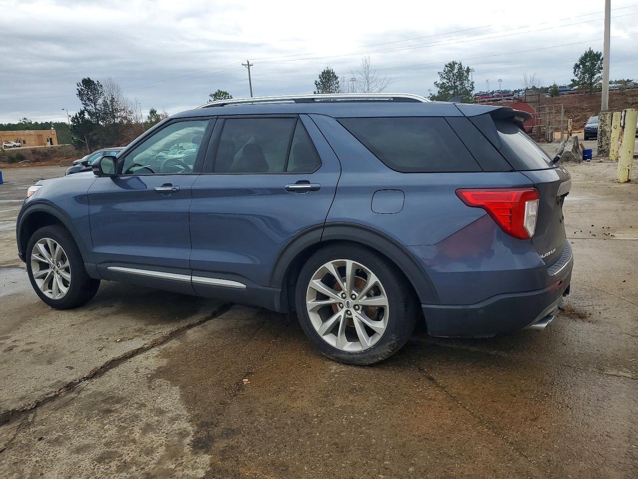 2021 FORD EXPLORER PLATINUM photo 2