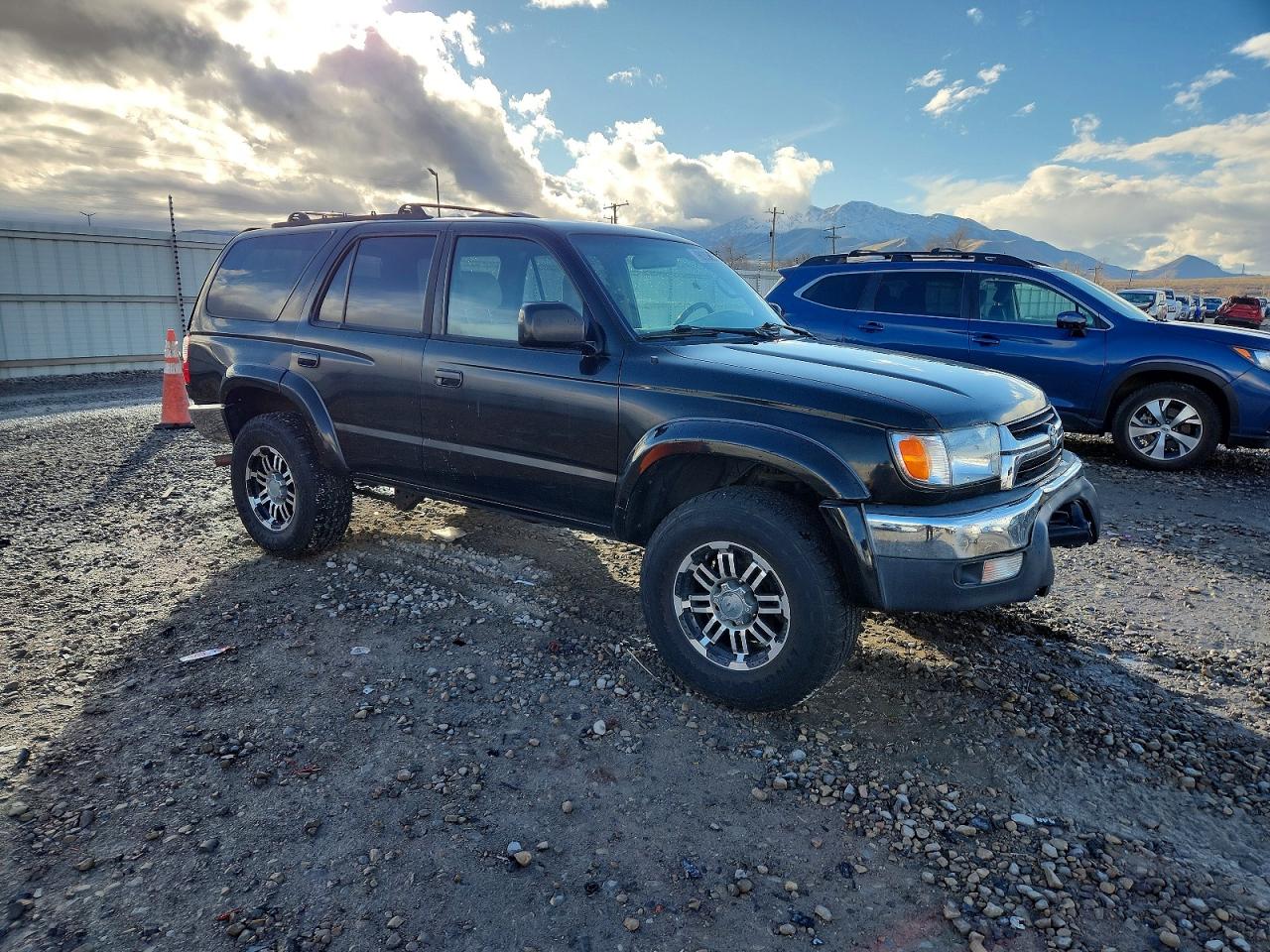 2002 TOYOTA 4RUNNER SR5 photo 4