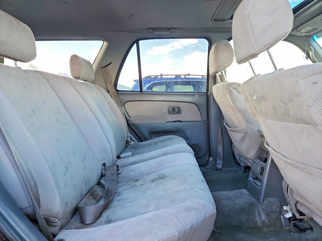 2002 TOYOTA 4RUNNER SR5 photo 11