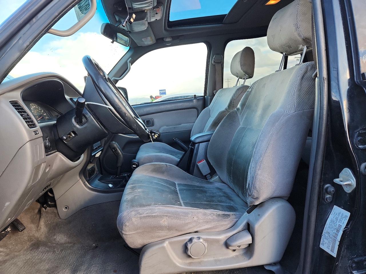 2002 TOYOTA 4RUNNER SR5 photo 7