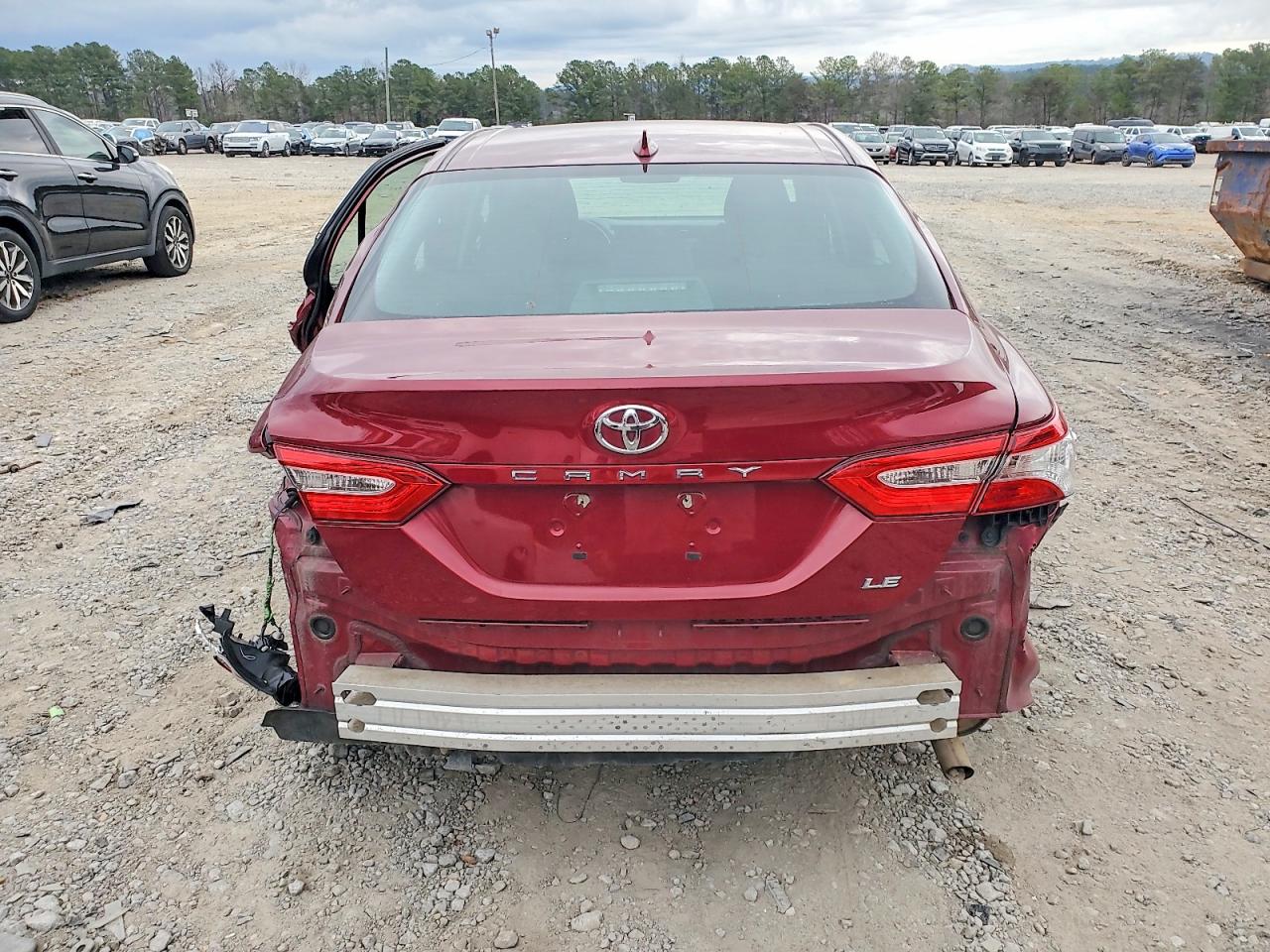 2019 TOYOTA CAMRY L photo 6