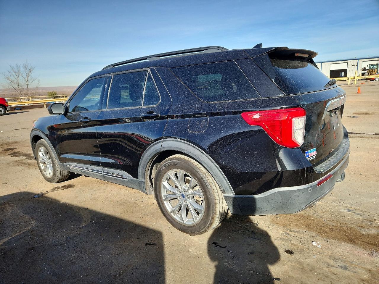 2020 FORD EXPLORER XLT photo 2