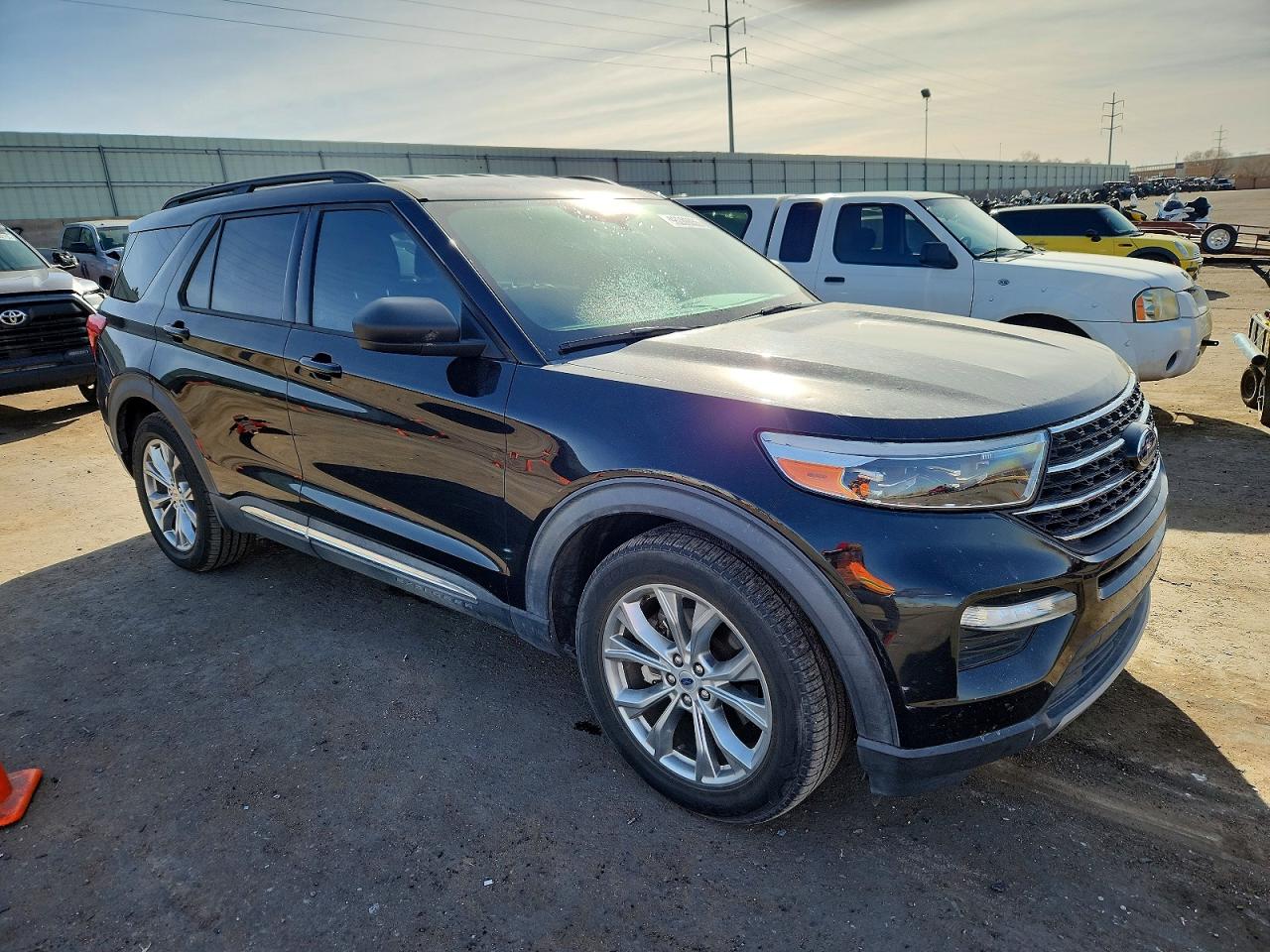 2020 FORD EXPLORER XLT photo 4
