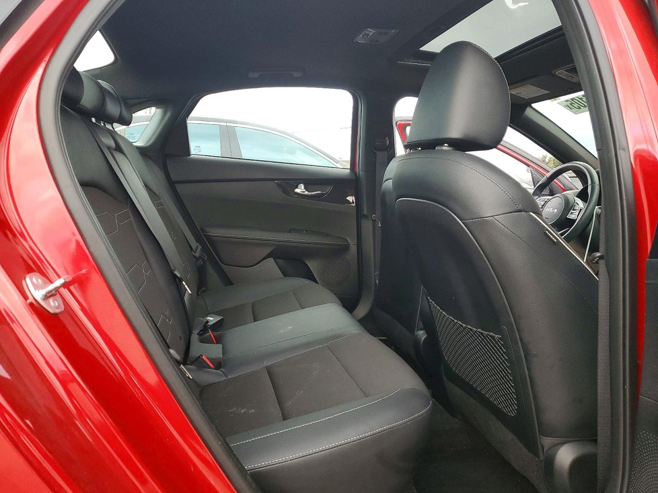 2024 KIA FORTE photo 10