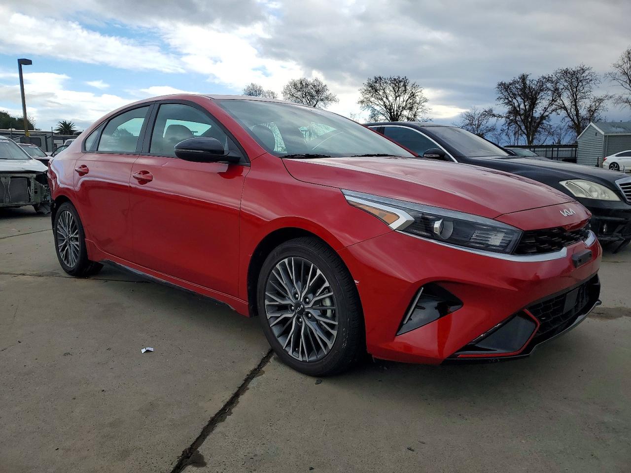 2024 KIA FORTE photo 4