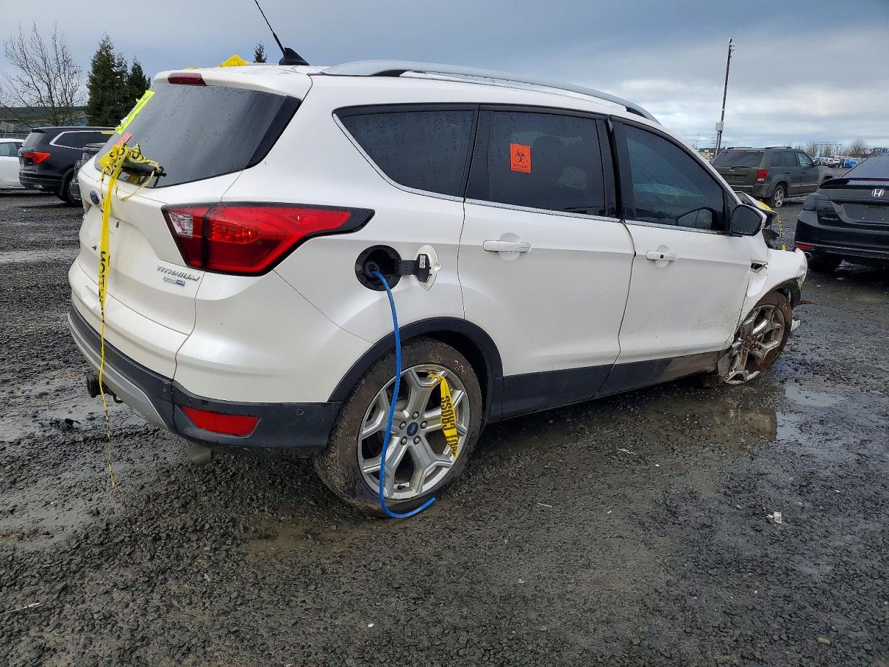 2019 FORD ESCAPE TITANIUM photo 3