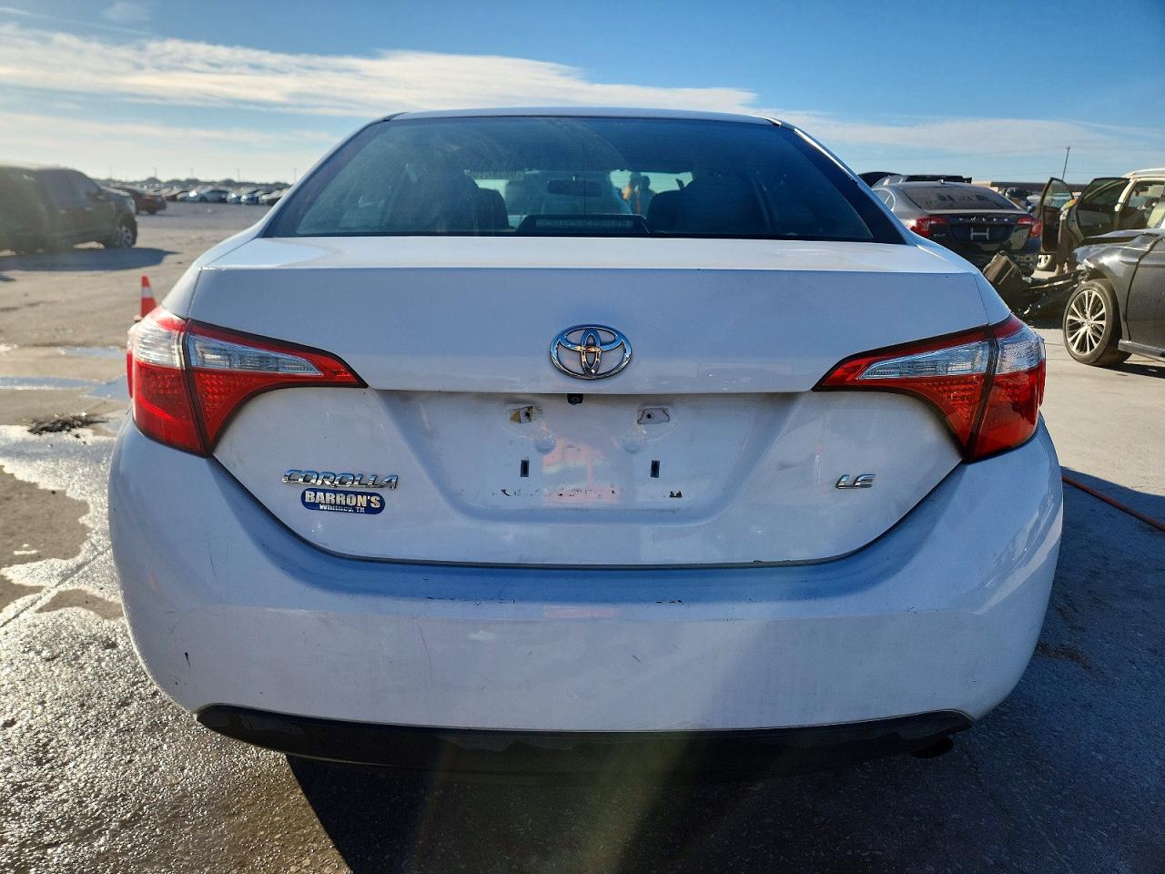 2015 TOYOTA COROLLA LE photo 6