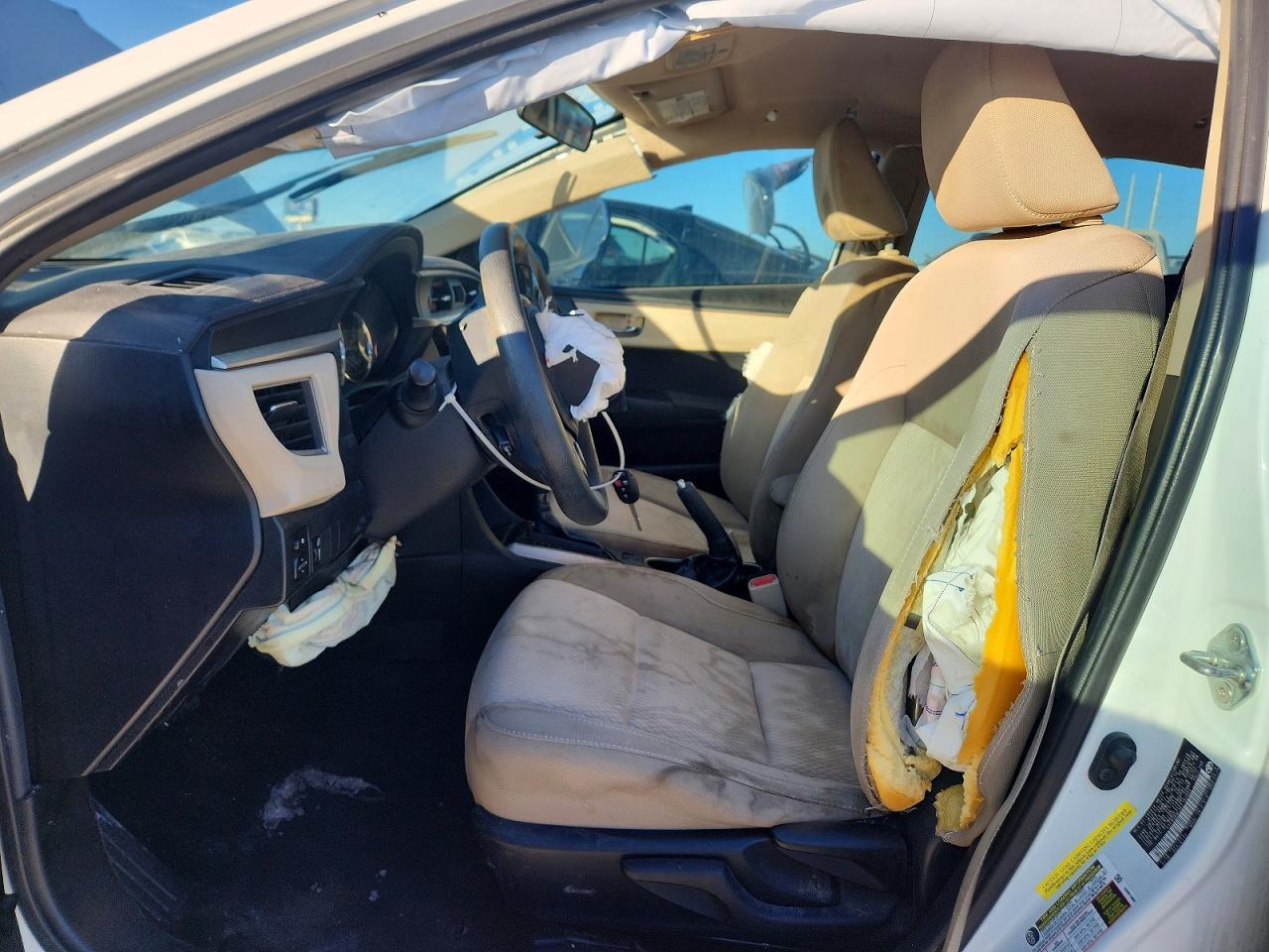 2015 TOYOTA COROLLA LE photo 7