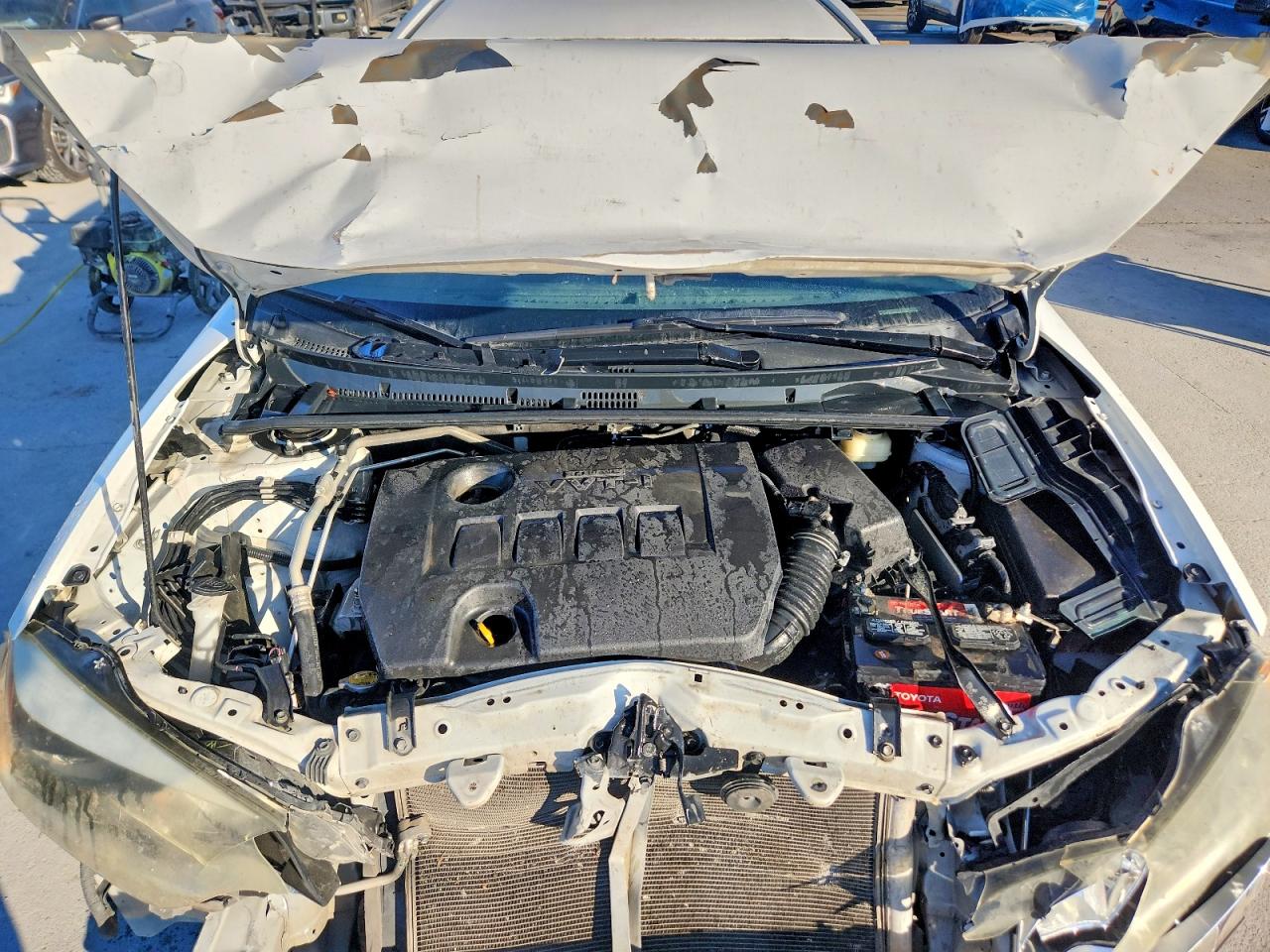 2015 TOYOTA COROLLA LE photo 11