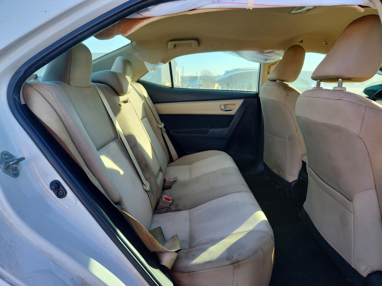 2015 TOYOTA COROLLA LE photo 10