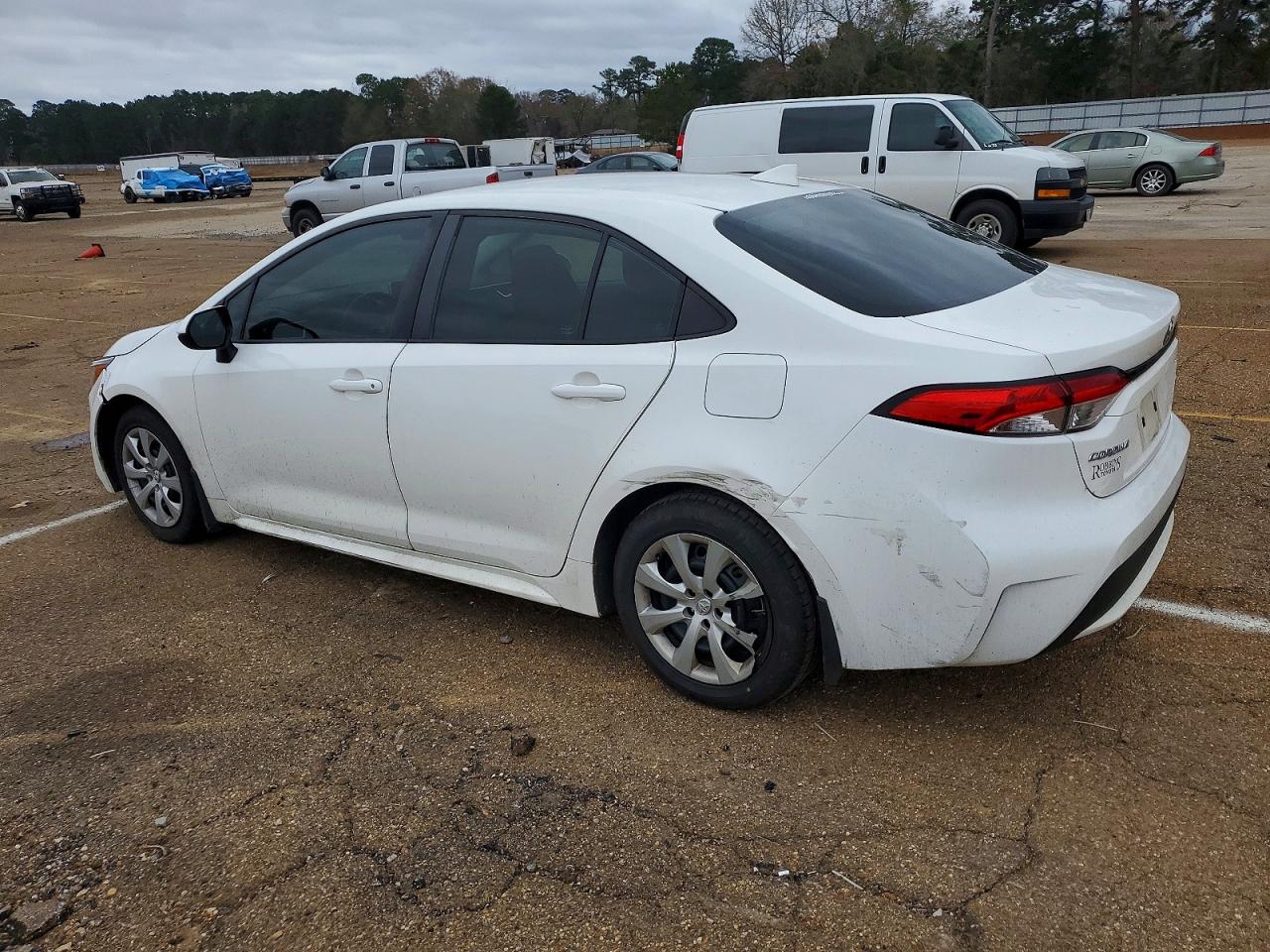 2020 TOYOTA COROLLA LE photo 2