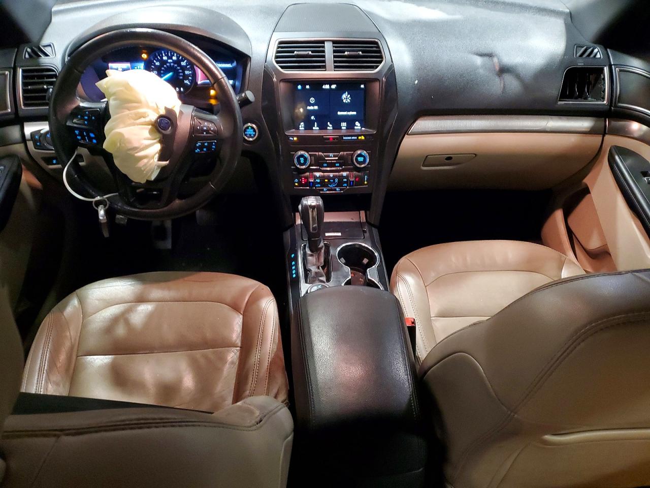 2018 FORD EXPLORER XLT photo 8