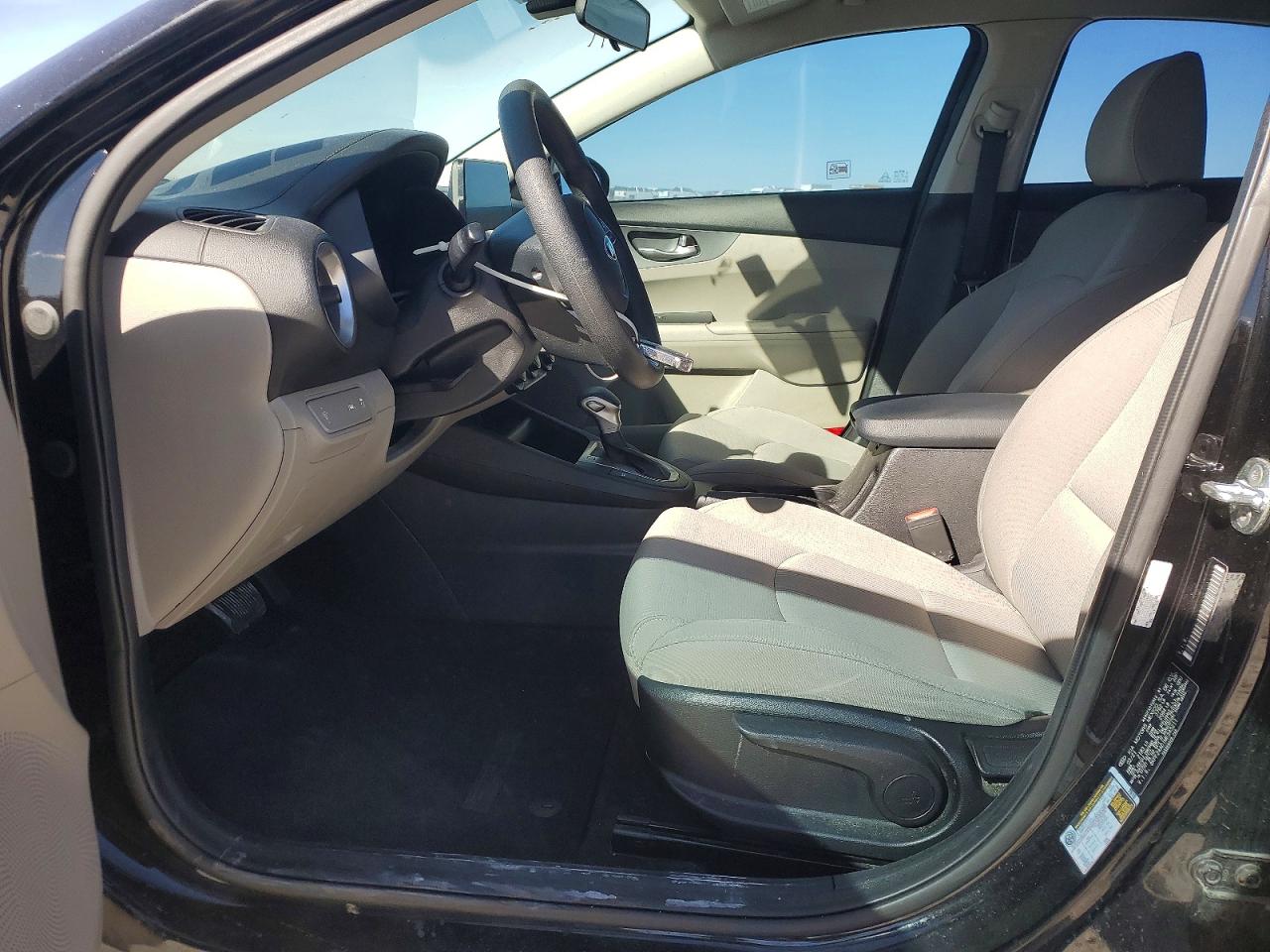 2021 KIA FORTE FE photo 7