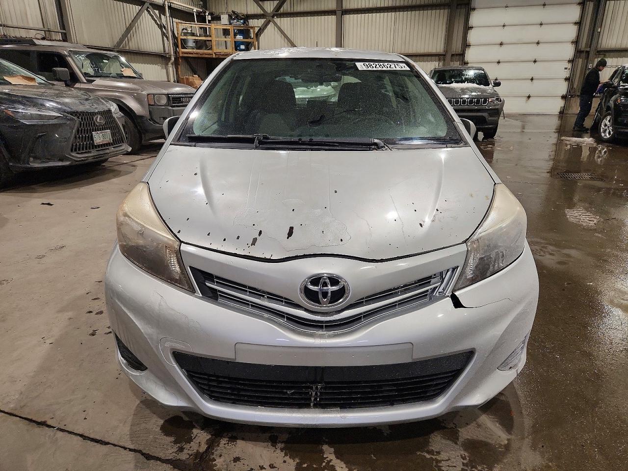 2012 TOYOTA YARIS photo 9