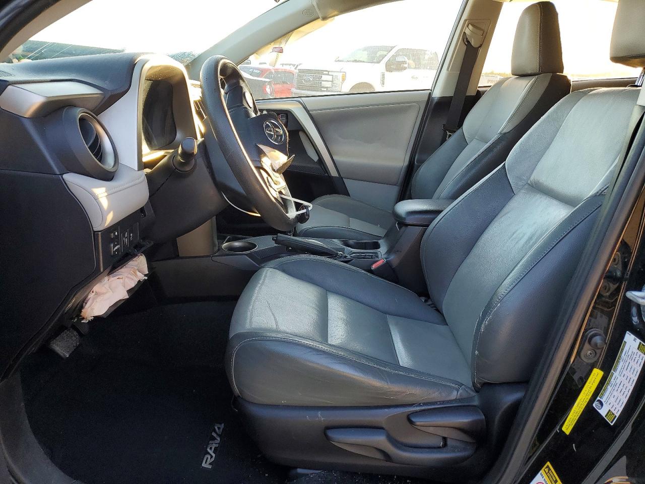 2013 TOYOTA RAV4 XLE photo 13