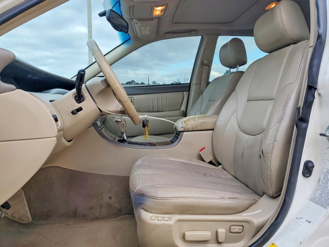 2002 TOYOTA AVALON XL photo 7