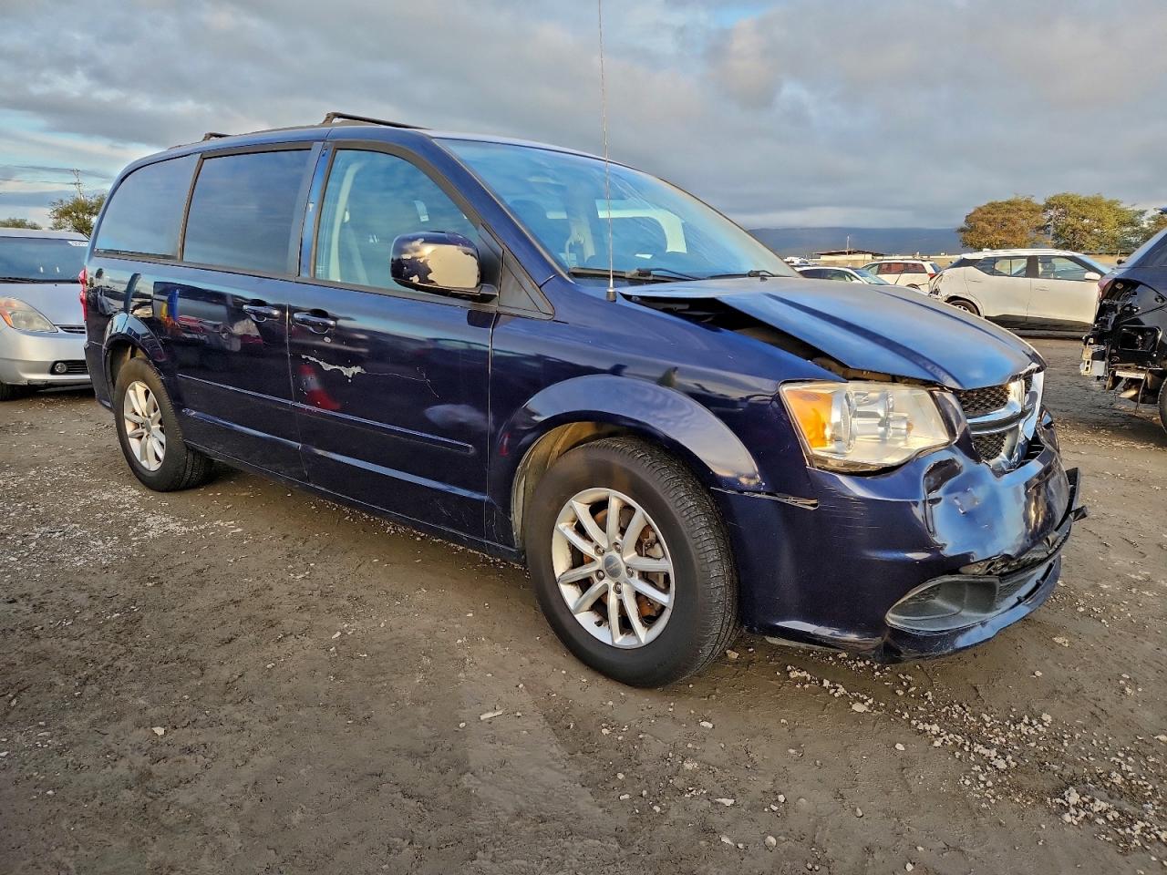 2015 DODGE GRAND CARAVAN SXT photo 4