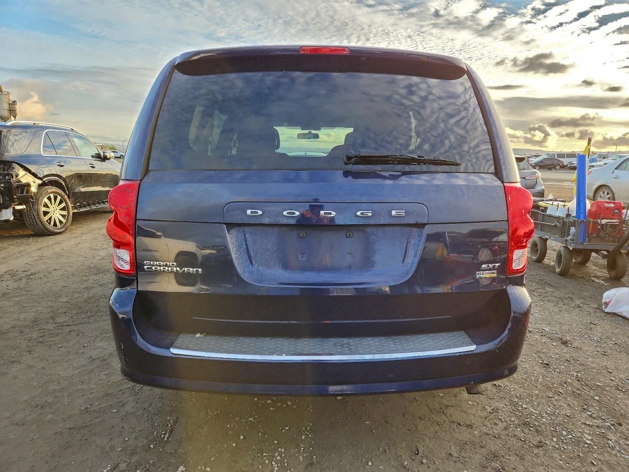 2015 DODGE GRAND CARAVAN SXT photo 6