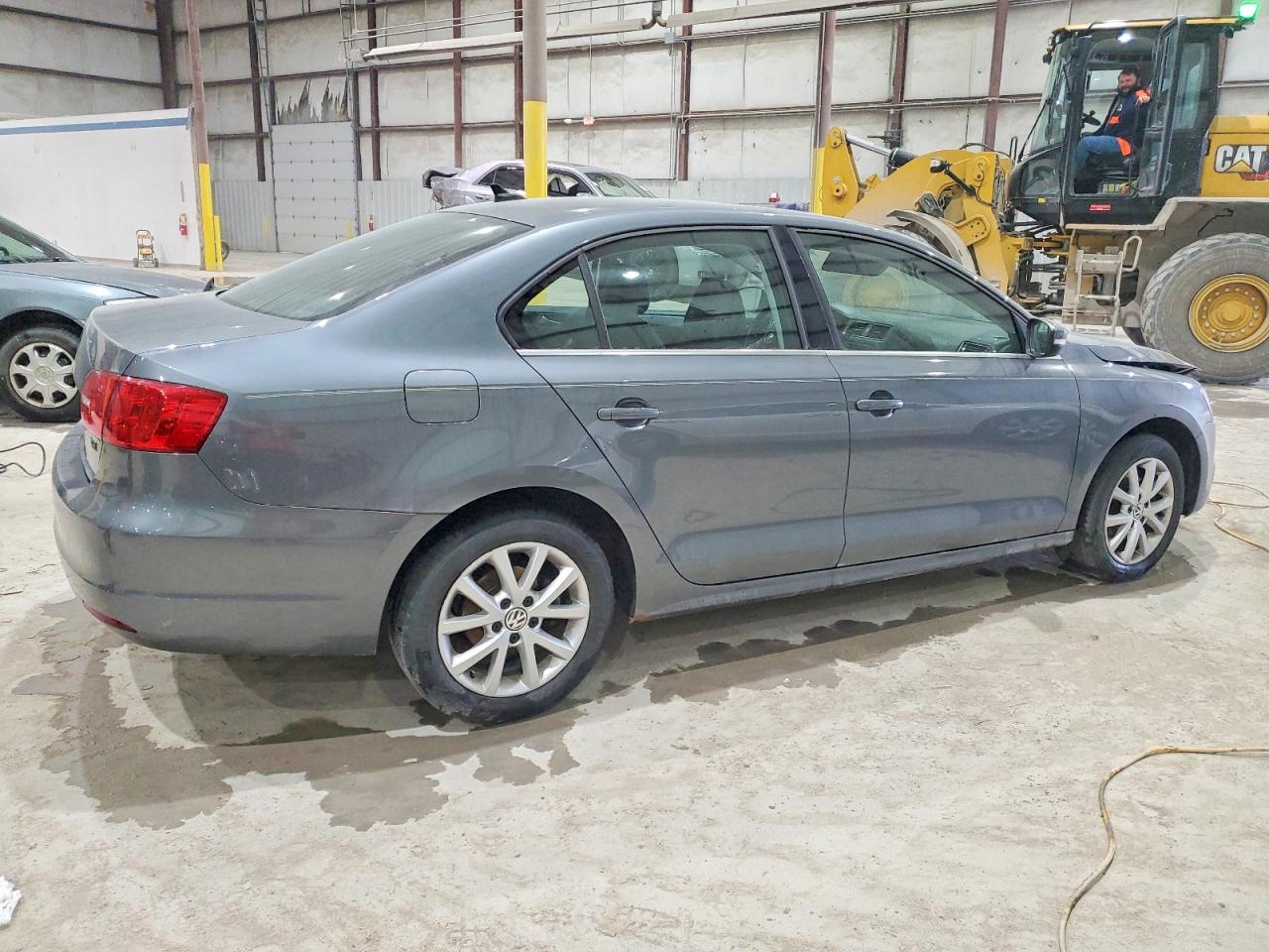 2014 VOLKSWAGEN JETTA SE photo 3