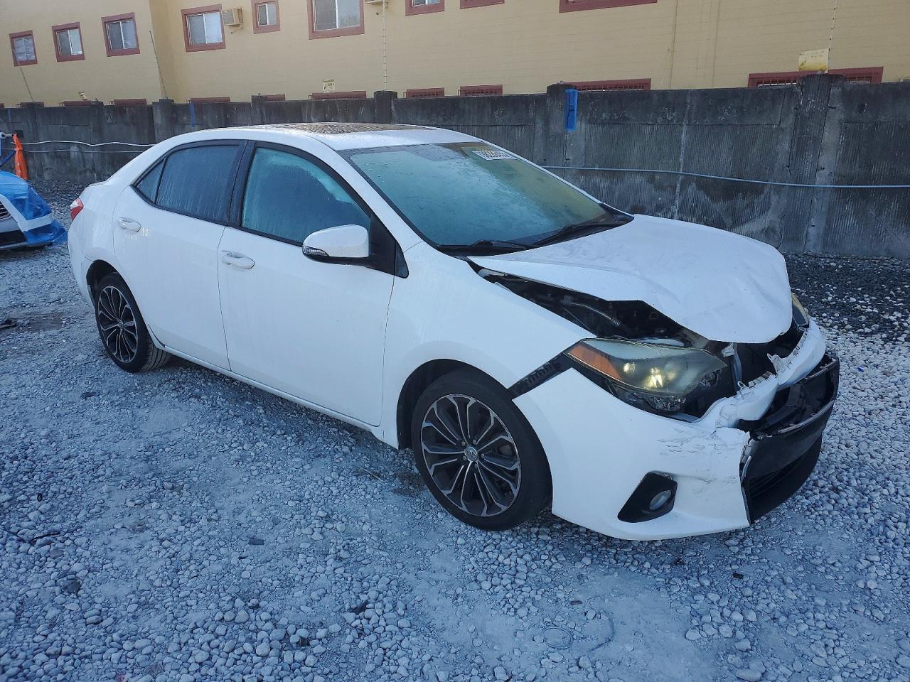 2014 TOYOTA COROLLA L photo 4