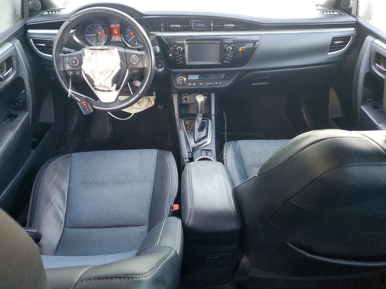 2014 TOYOTA COROLLA L photo 8