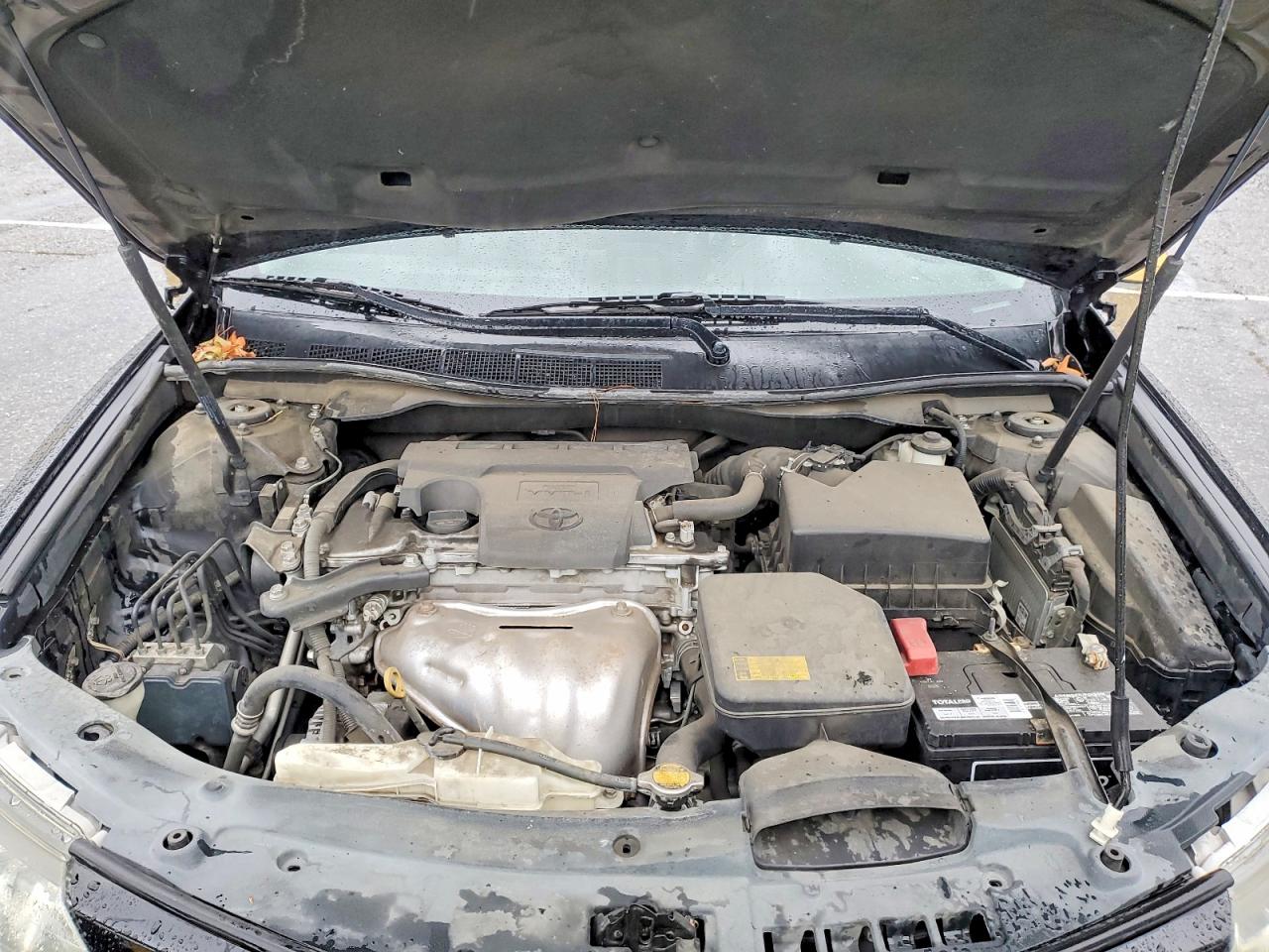 2014 TOYOTA CAMRY L photo 11