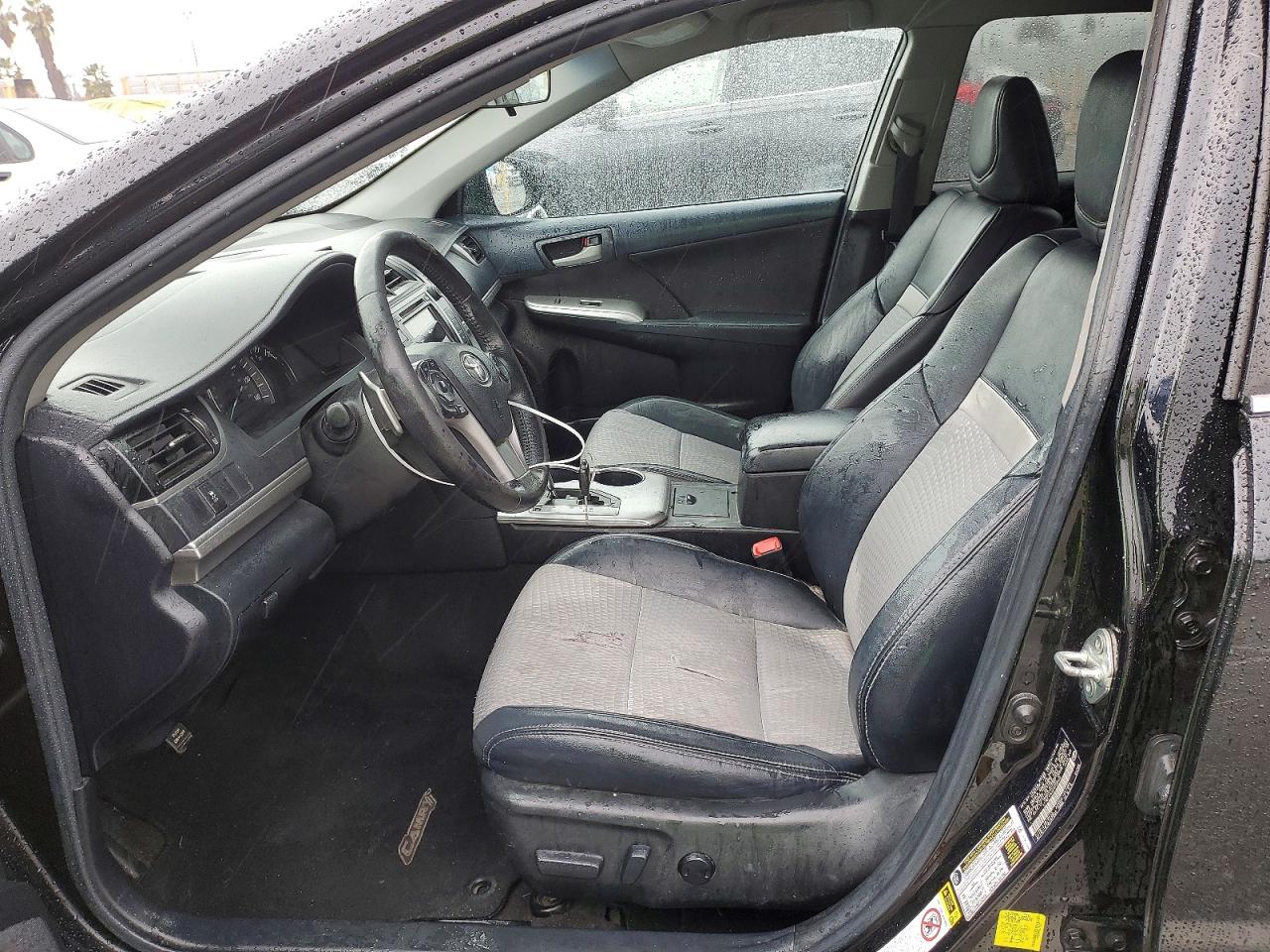 2014 TOYOTA CAMRY L photo 7