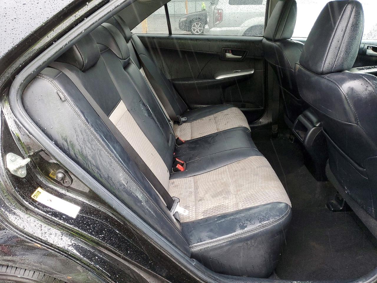 2014 TOYOTA CAMRY L photo 10