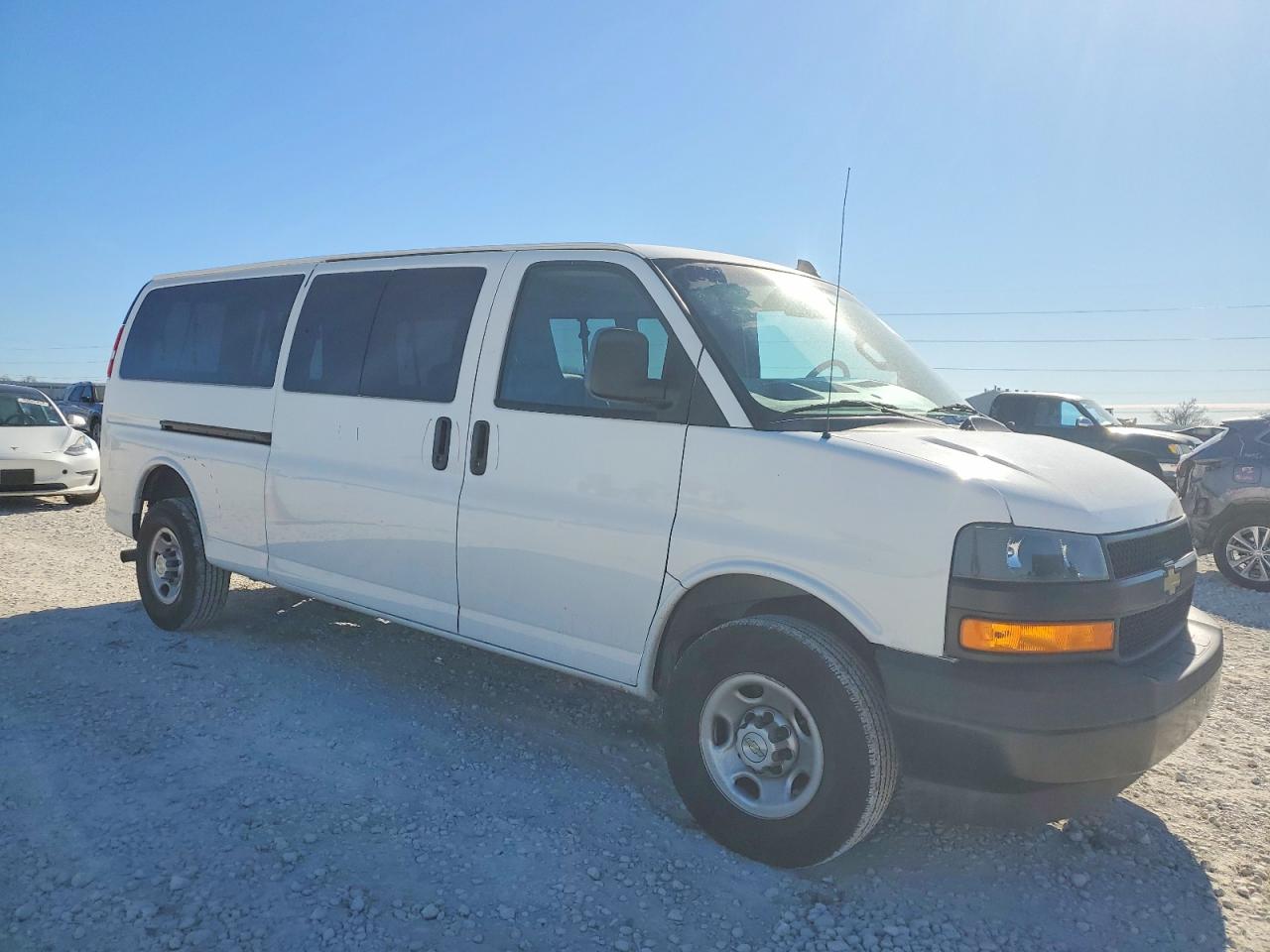 2022 CHEVROLET EXPRESS G3500 LS photo 7