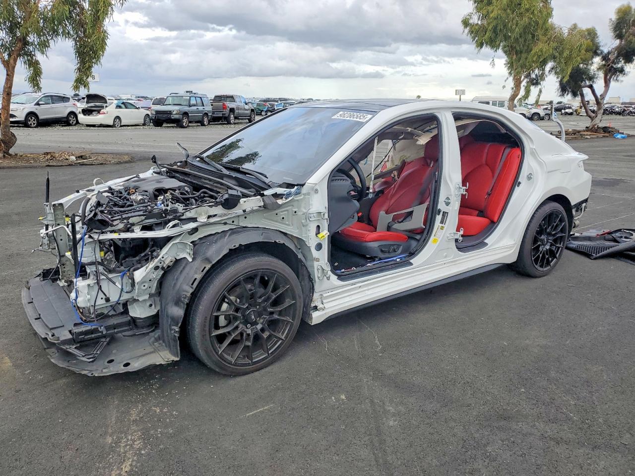 2024 TOYOTA CAMRY