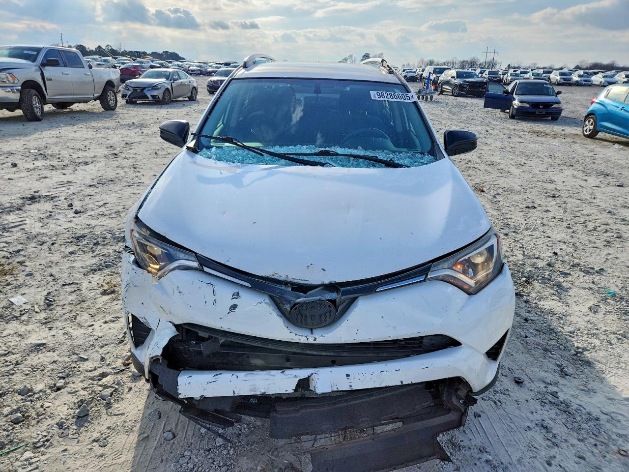 2016 TOYOTA RAV4 LE photo 5