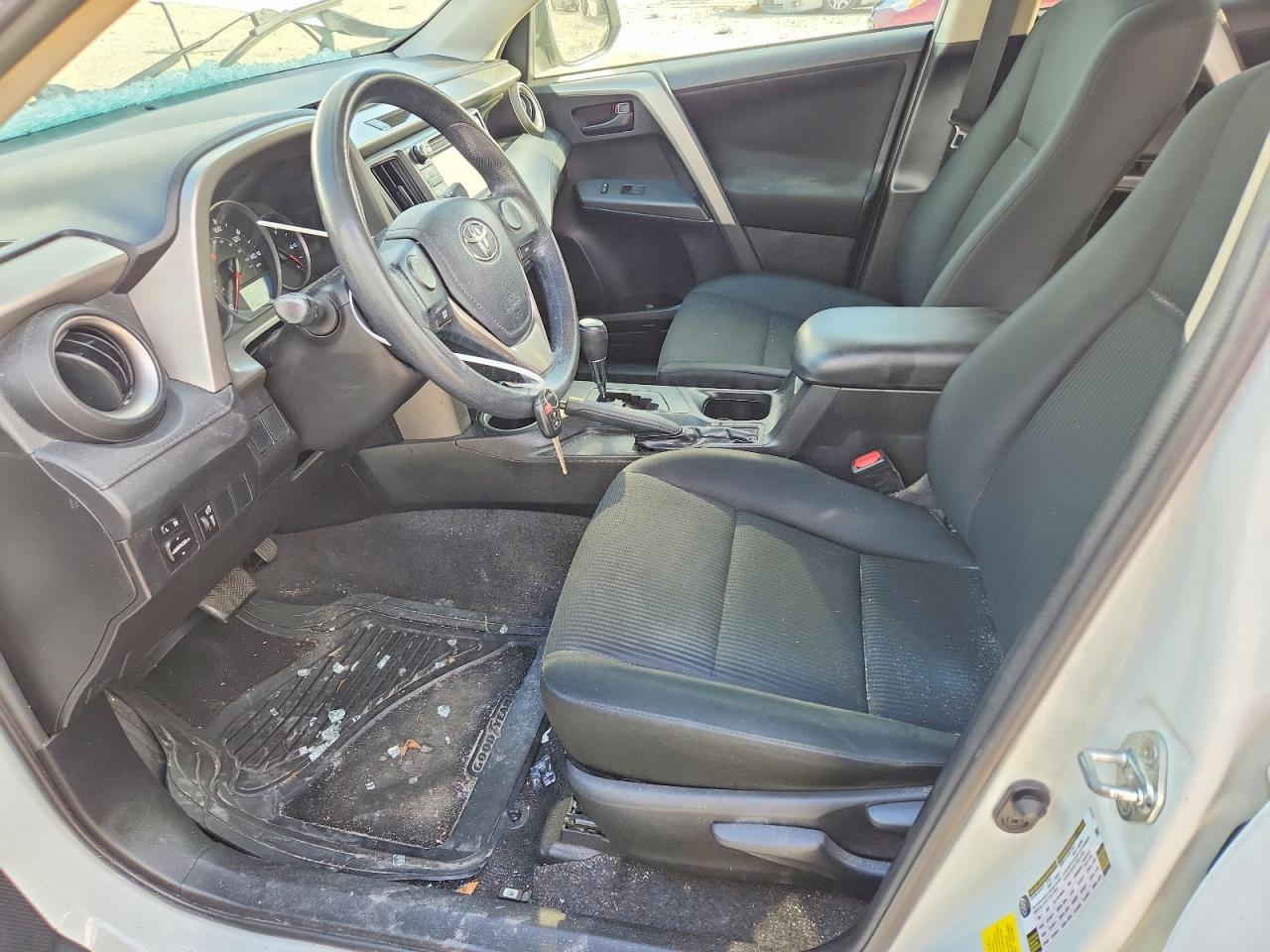 2016 TOYOTA RAV4 LE photo 7