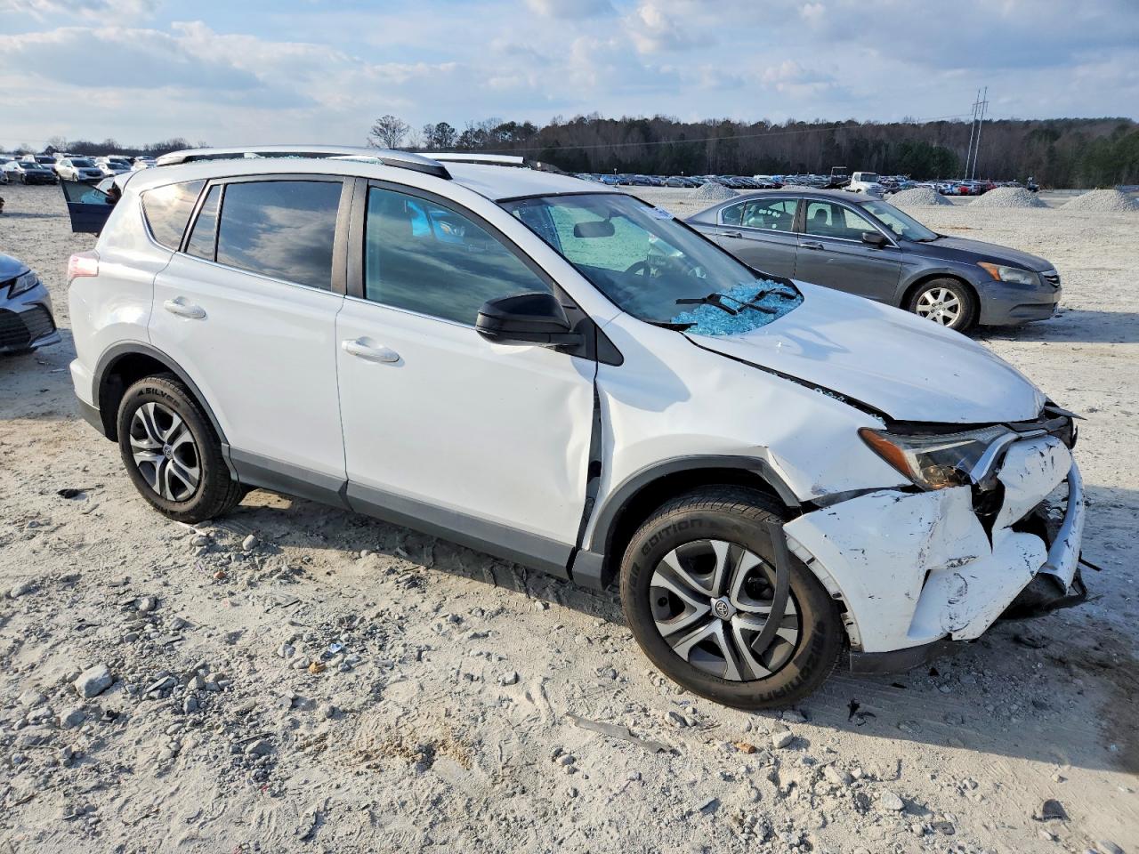 2016 TOYOTA RAV4 LE photo 4