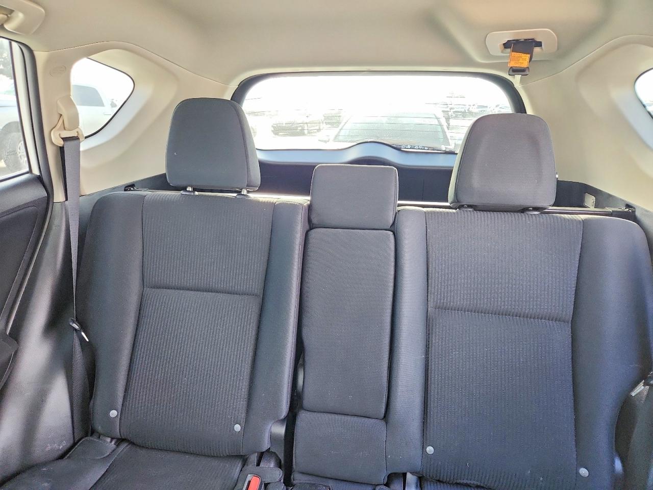 2016 TOYOTA RAV4 LE photo 10