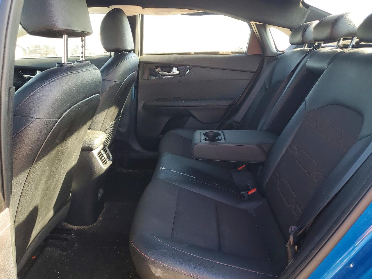 2023 KIA FORTE GT photo 10