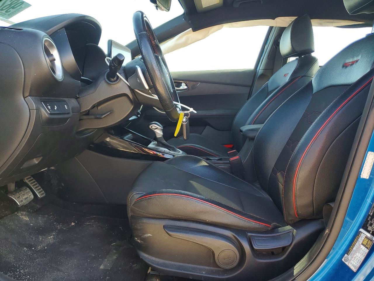 2023 KIA FORTE GT photo 7