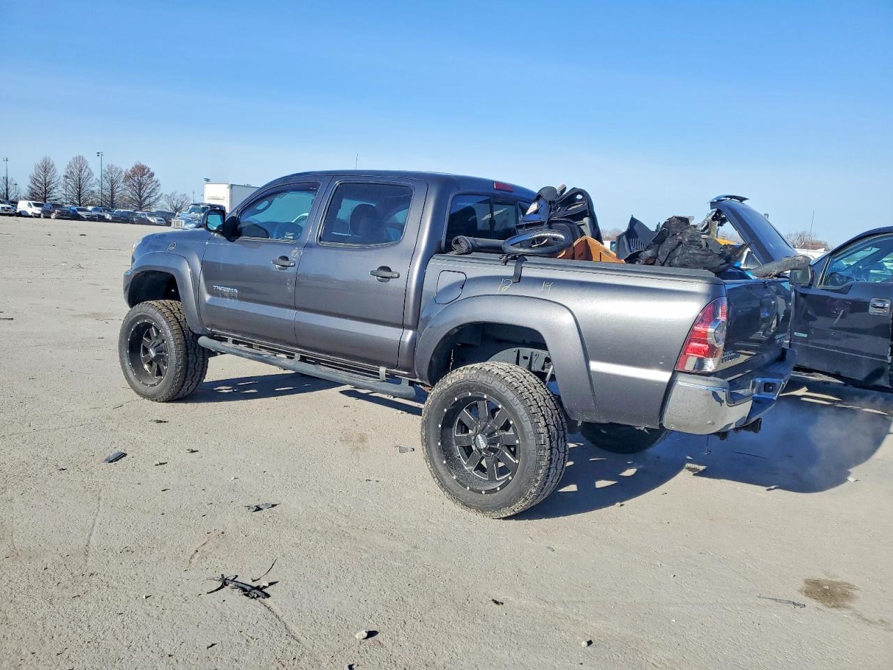 2013 TOYOTA TACOMA DOUBLE CAB PRERUNNER photo 2