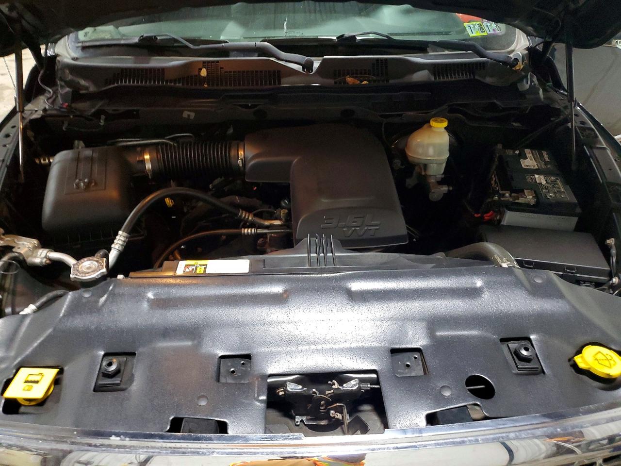 2016 RAM 1500 LARAMIE photo 11